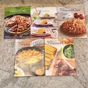 The Pampered Chef Vibrant Catalog Set